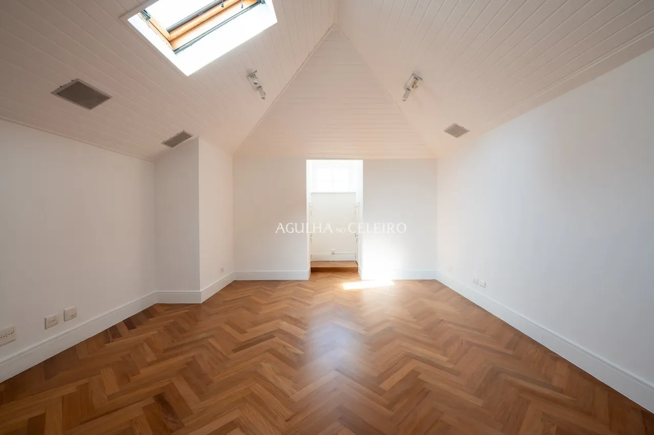 Casa Reformada em condomínio desejado à venda no Jardim Paulistano. – 19977 - imovel-40338-35