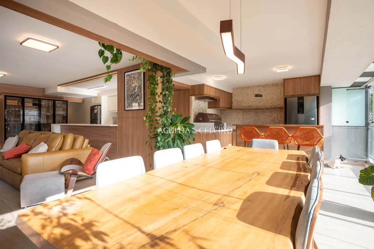 Lindo apartamento reformado e muito iluminado à venda em Perdizes. – 20021