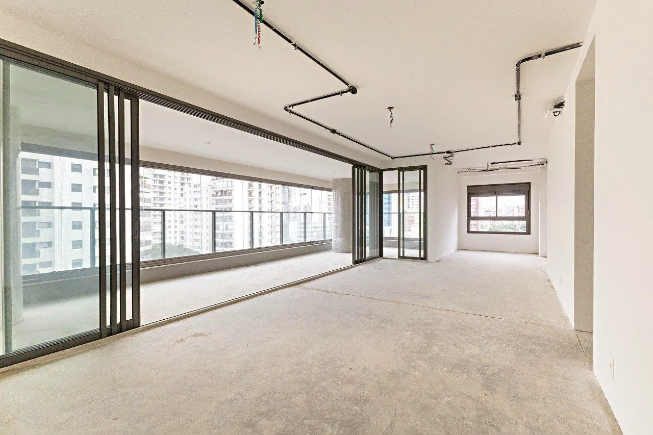 Amplitudes e arquitetura contemporânea a poucos passos do metrô Campo Belo. – 20056