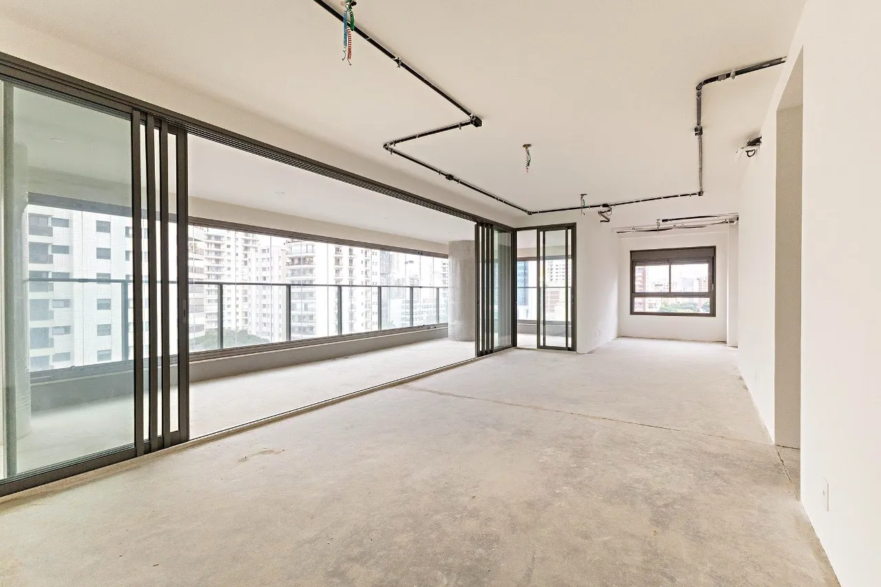 Amplitudes e arquitetura contemporânea a poucos passos do metrô Campo Belo. – 20056