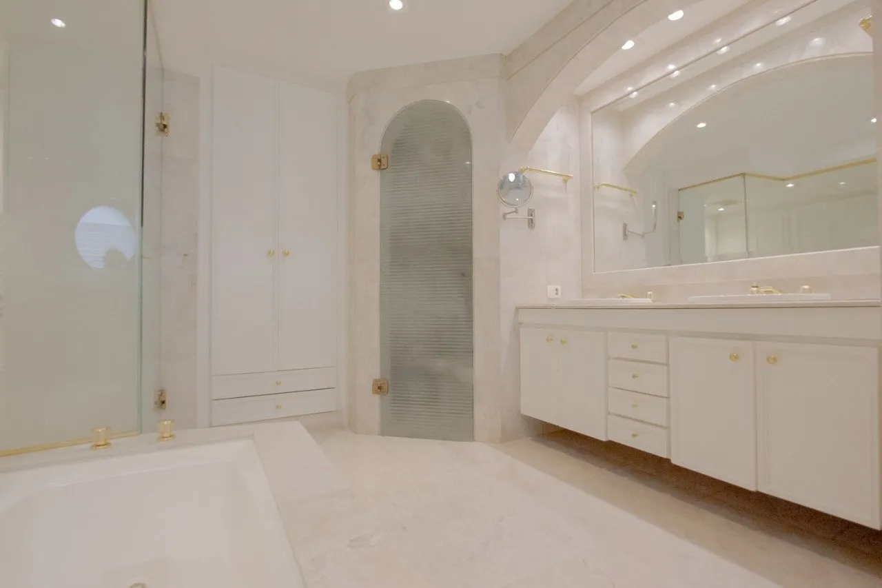 Apartamento amplo em localização privilegiada à venda no Jardim Paulista. – 20084