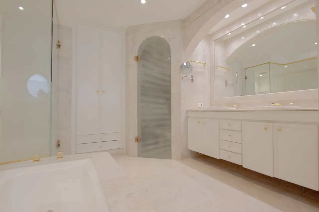 Apartamento amplo em localização privilegiada à venda no Jardim Paulista. – 20084