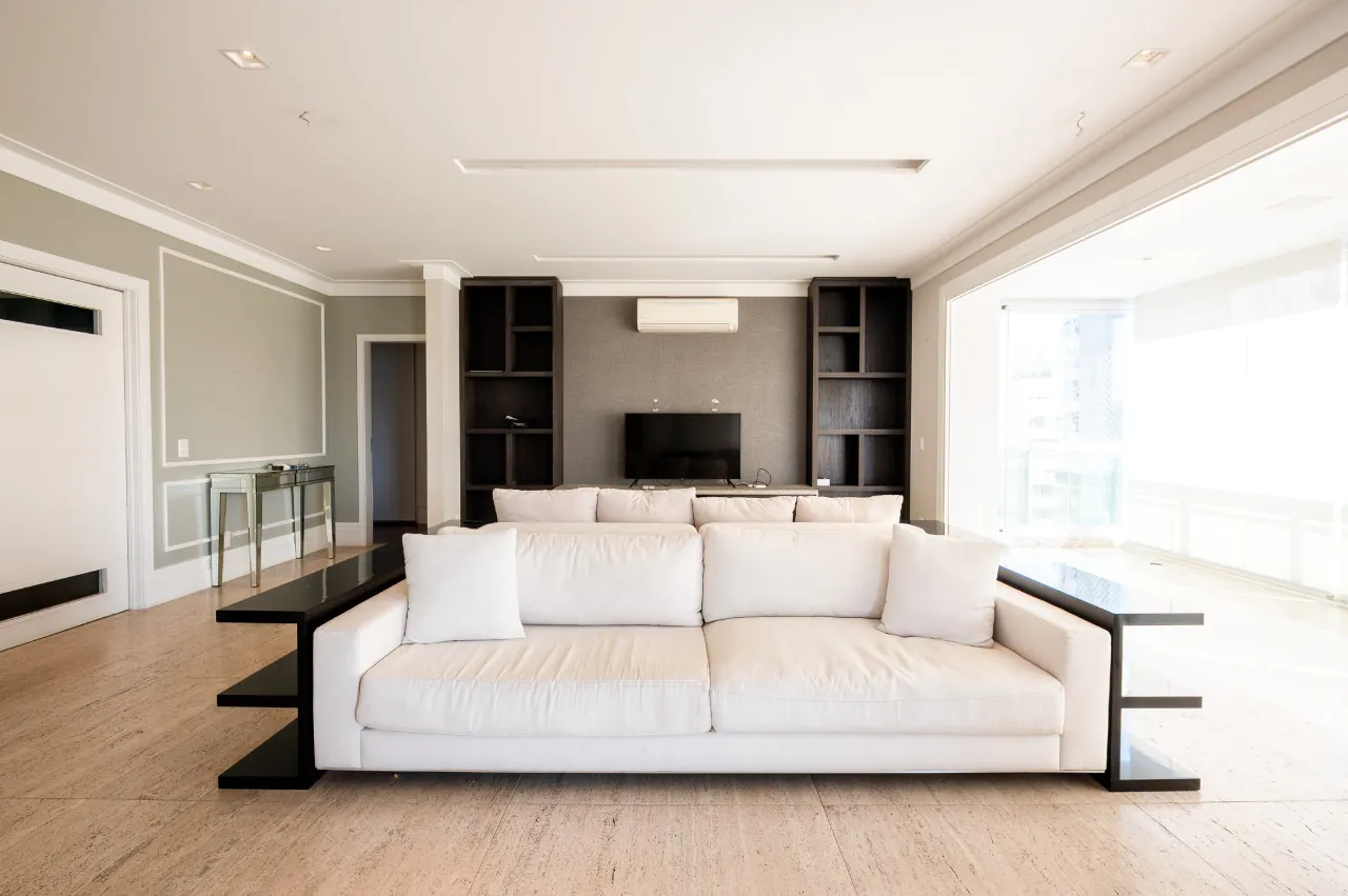 Apartamento espaçoso e iluminado para venda ou locação no Itaim Bibi – AP0075