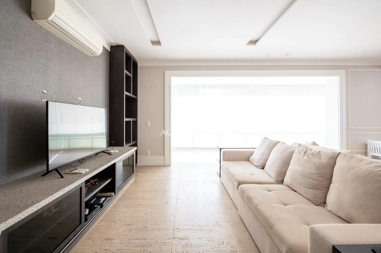 Apartamento espaçoso e iluminado para venda ou locação no Itaim Bibi – AP0075