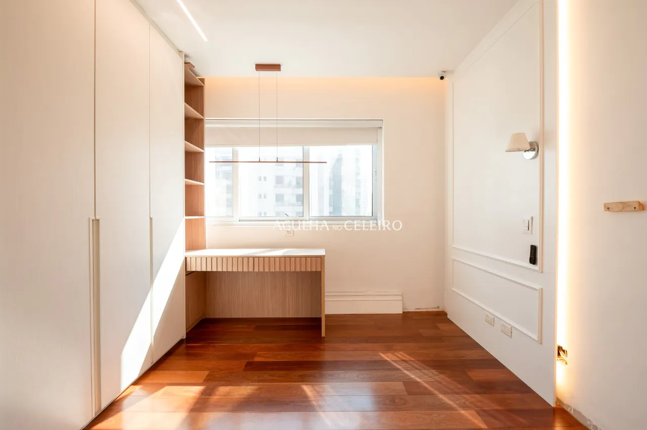 Apartamento espaçoso e iluminado para venda ou locação no Itaim Bibi – AP0075