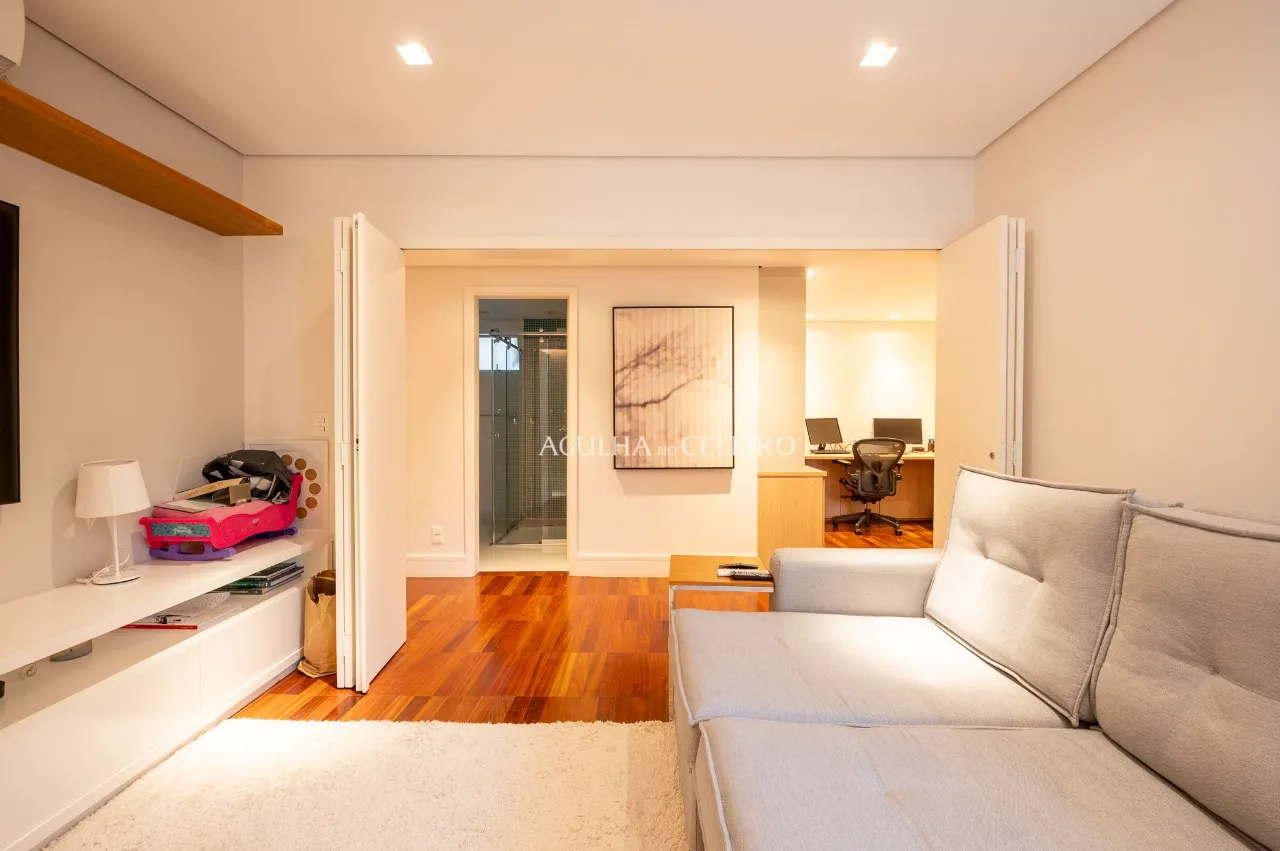 Apartamento reformado e elegante em rua tranquila do Jardim Paulista. – AP6102