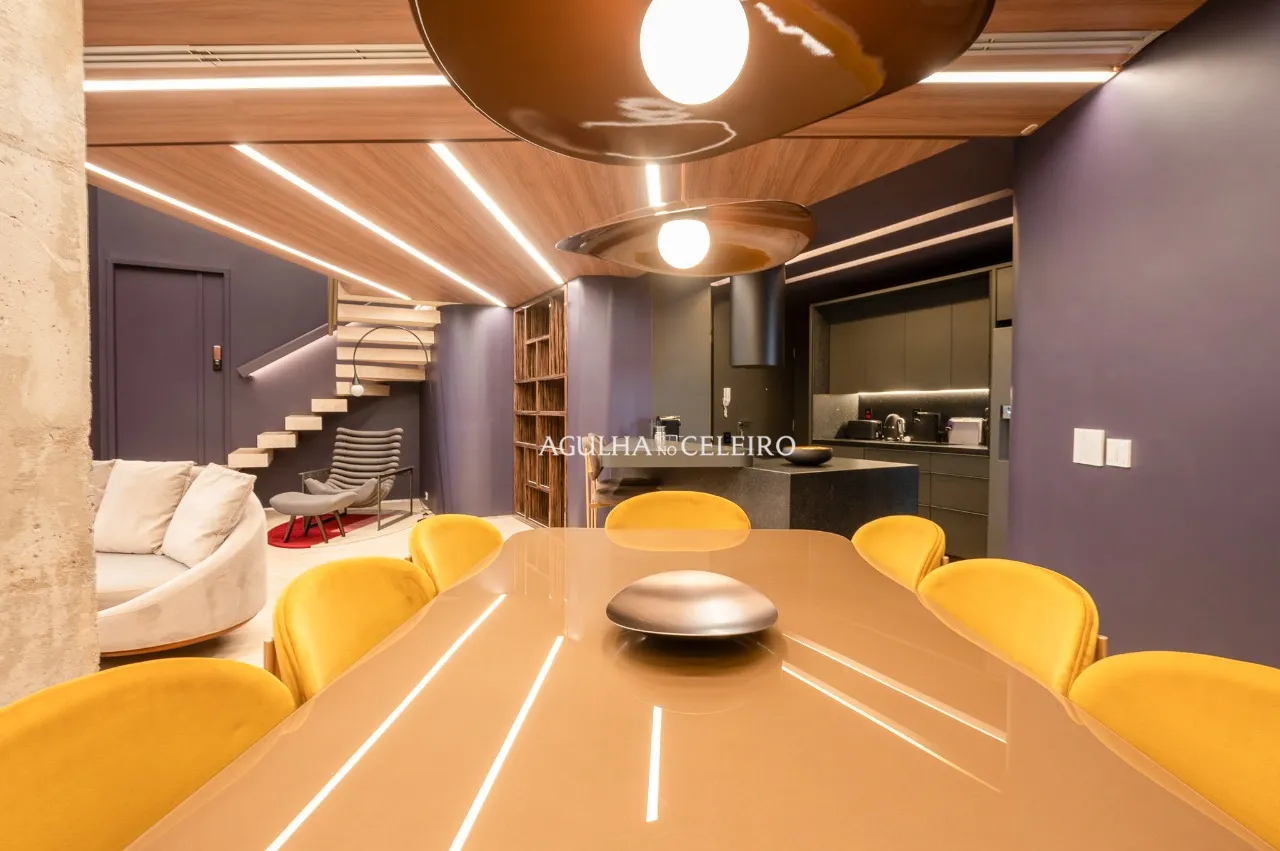 Apartamento duplex com reforma impecável na Vila Nova Conceição. – AP7798