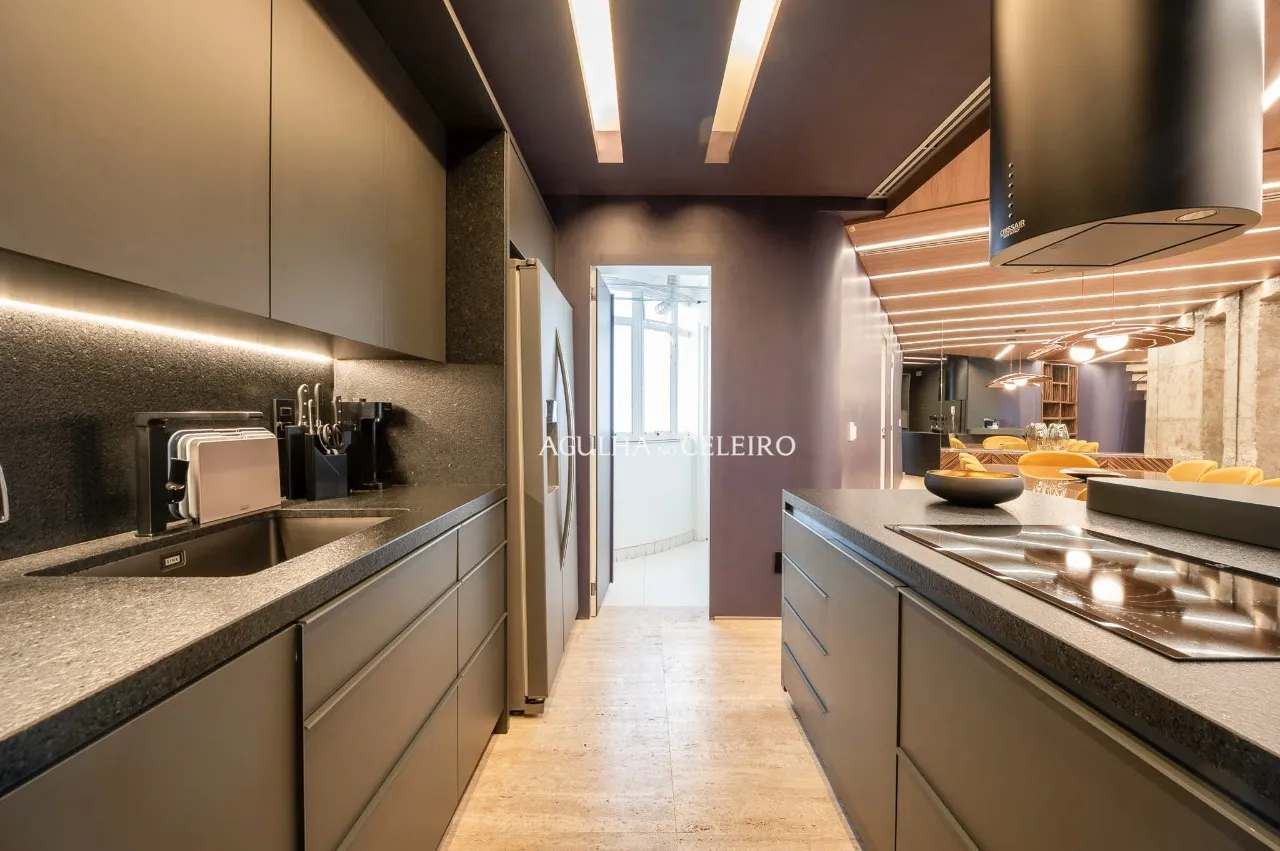 Apartamento duplex com reforma impecável na Vila Nova Conceição. – AP7798