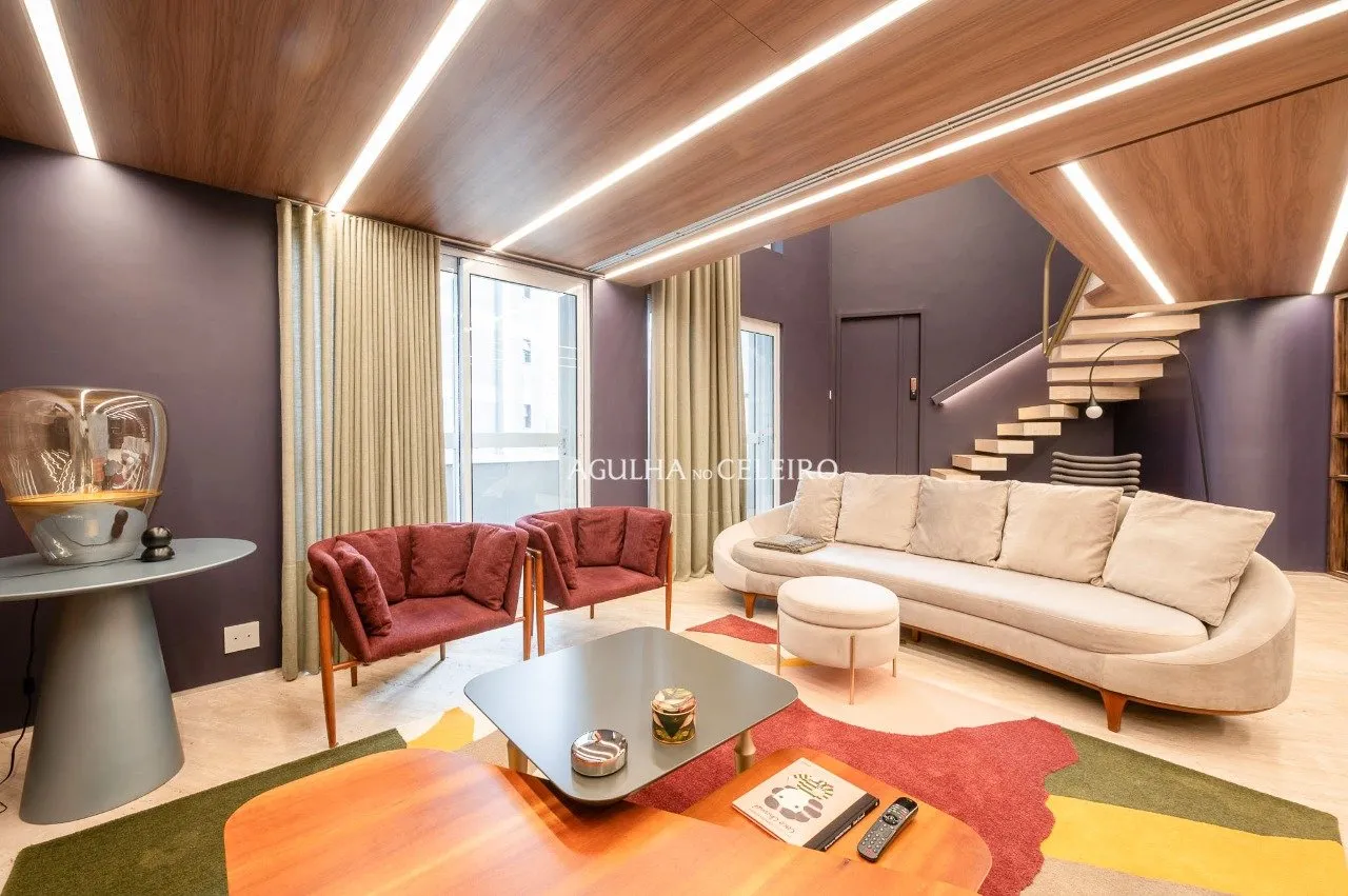 Apartamento duplex com reforma impecável na Vila Nova Conceição. – AP7798