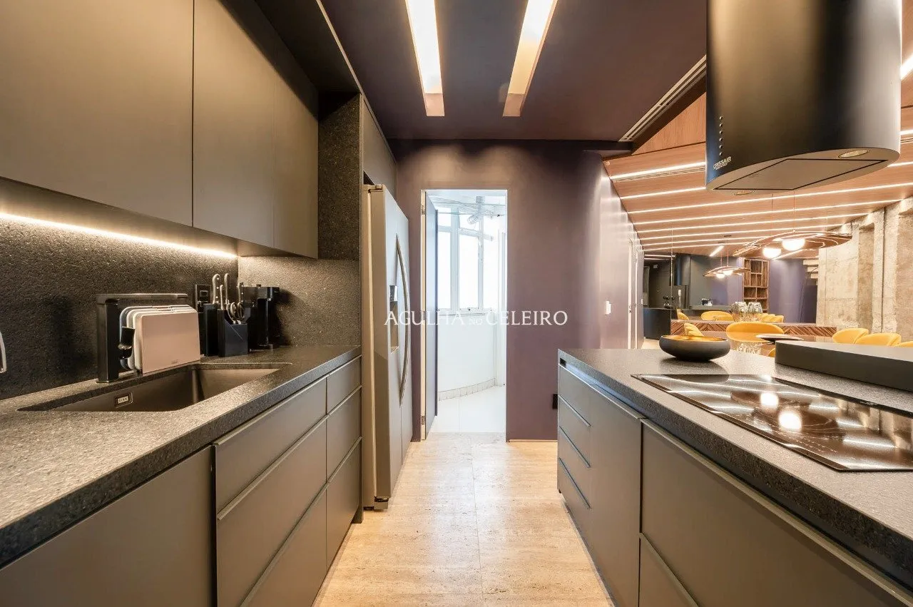 Apartamento duplex com reforma impecável na Vila Nova Conceição. – AP7798