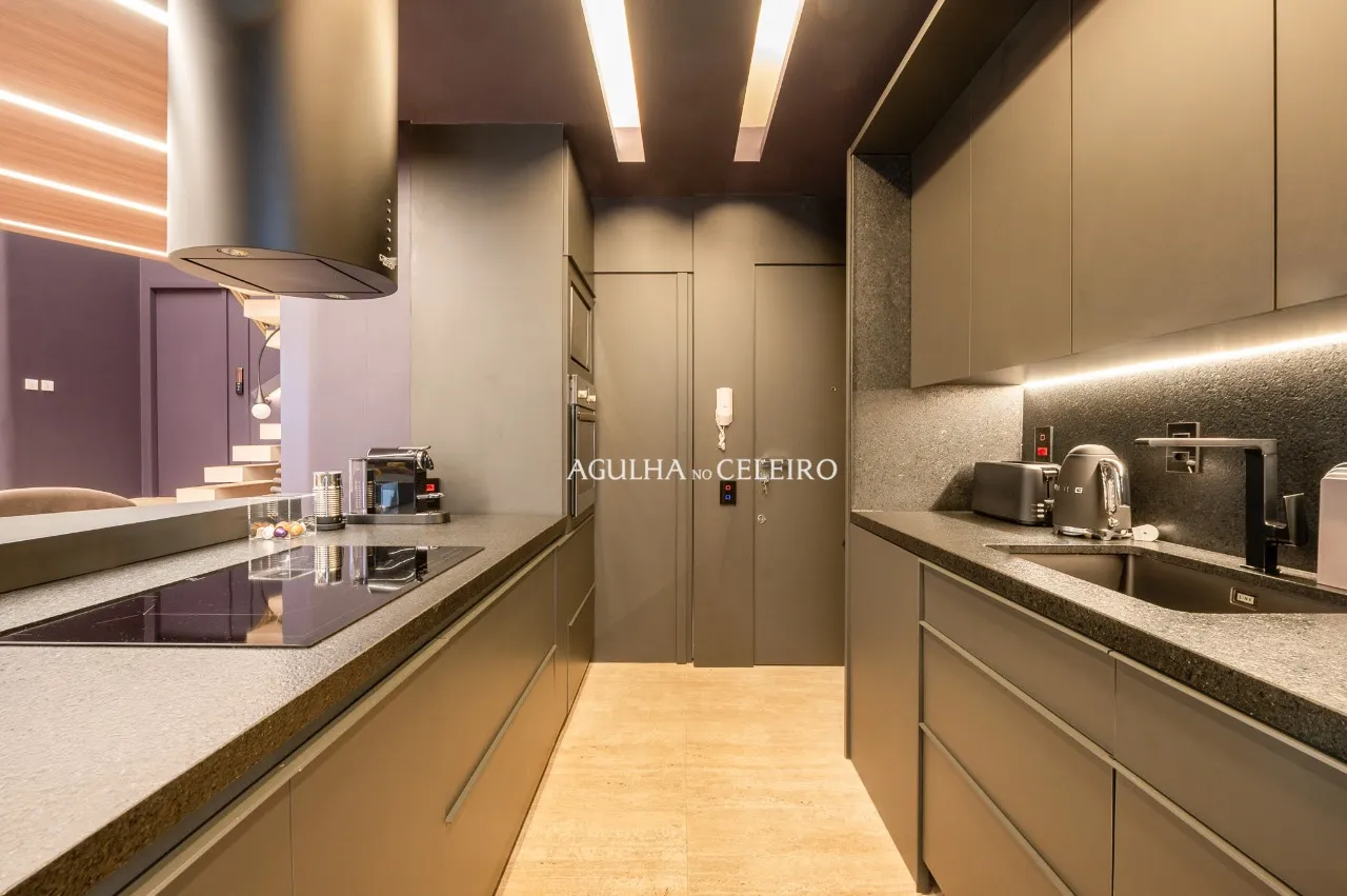 Apartamento duplex com reforma impecável na Vila Nova Conceição. – AP7798