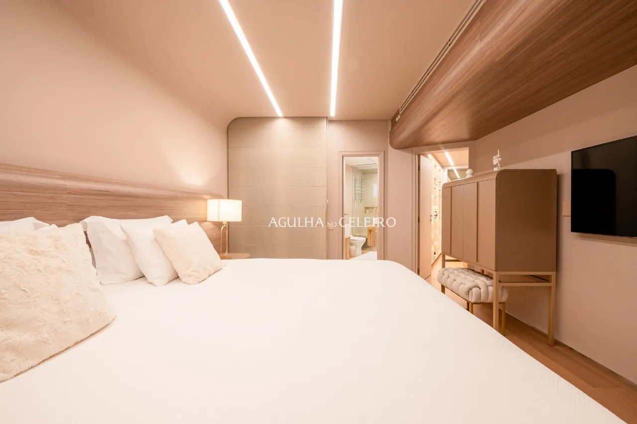 Apartamento duplex com reforma impecável na Vila Nova Conceição. – AP7798