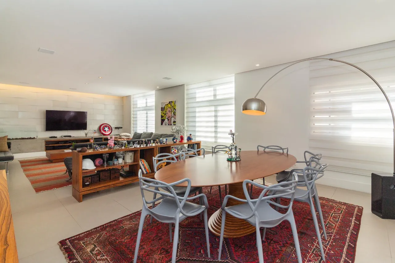 Apartamento reformado na parte plana do Jardim Paulista. – AP8387