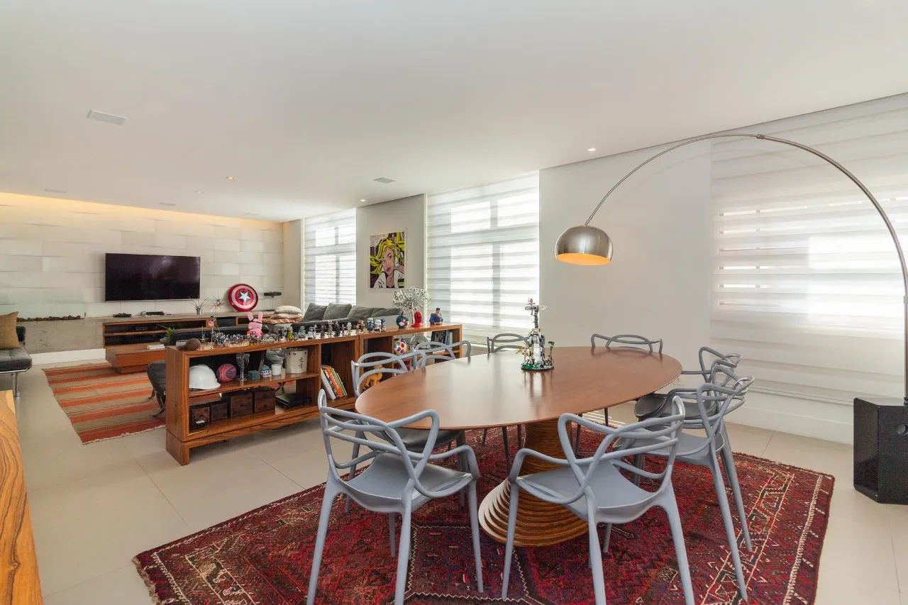 Apartamento reformado na parte plana do Jardim Paulista. – AP8387