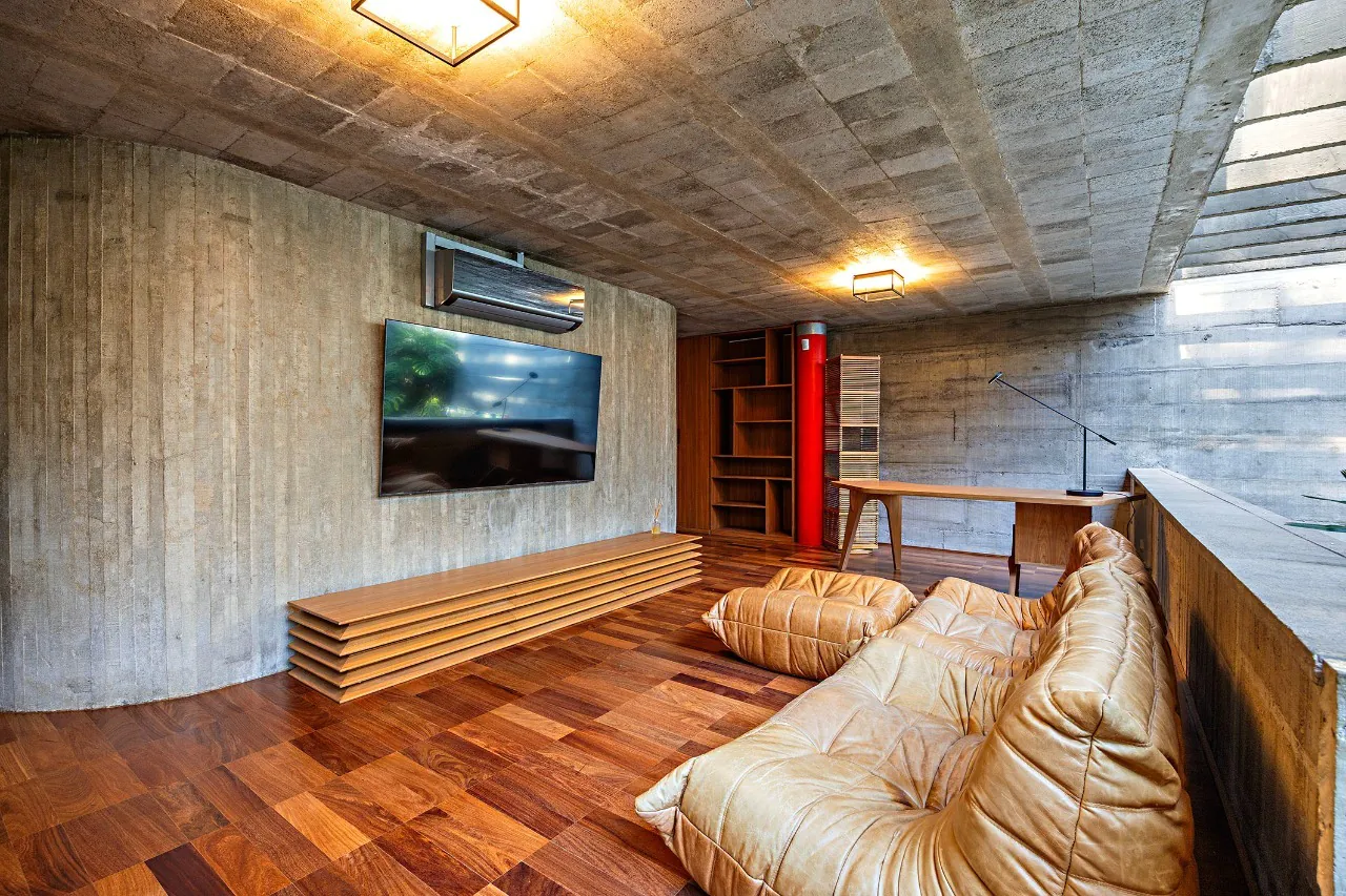 Residência com assinatura de Ruy e Rodrigo Ohtake em rua tranquila com paisagismo de Burle Marx – CA0130 - imovel-16992-102