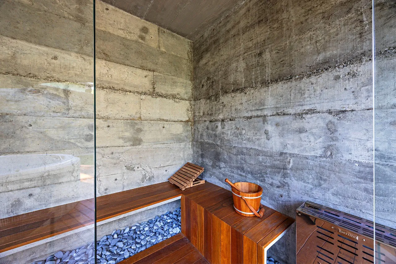 Residência com assinatura de Ruy e Rodrigo Ohtake em rua tranquila com paisagismo de Burle Marx – CA0130 - imovel-16992-109