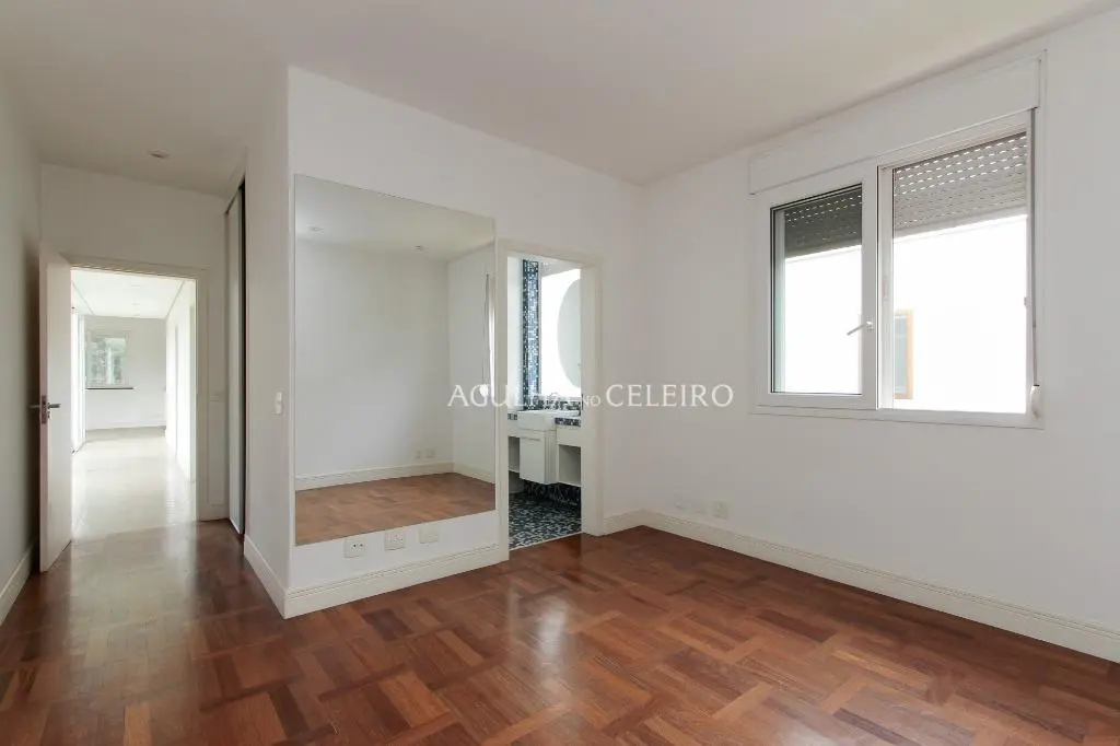 Casa linda e com muito espaço à venda no Alto de Pinheiros. – CA0246