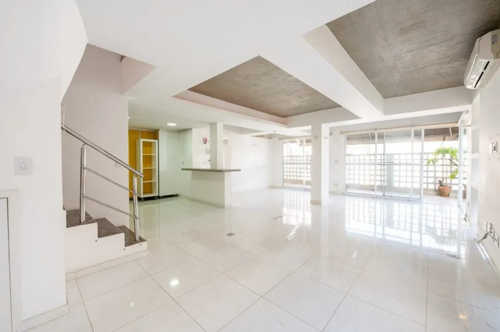 Descubra o previlégio de viver em uma cobertura no coração do Jardim América. – CO0057