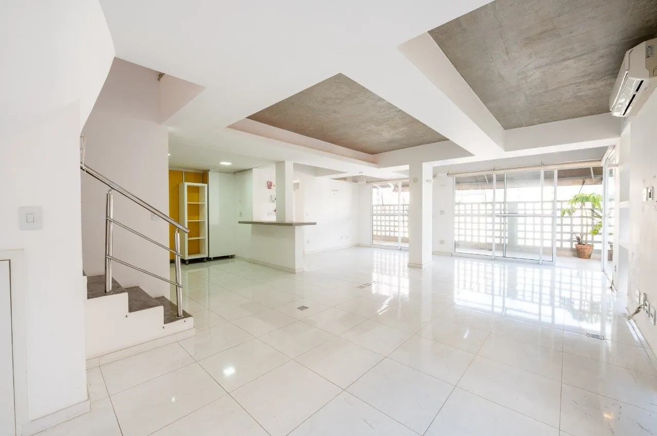 Descubra o previlégio de viver em uma cobertura no coração do Jardim América. – CO0057