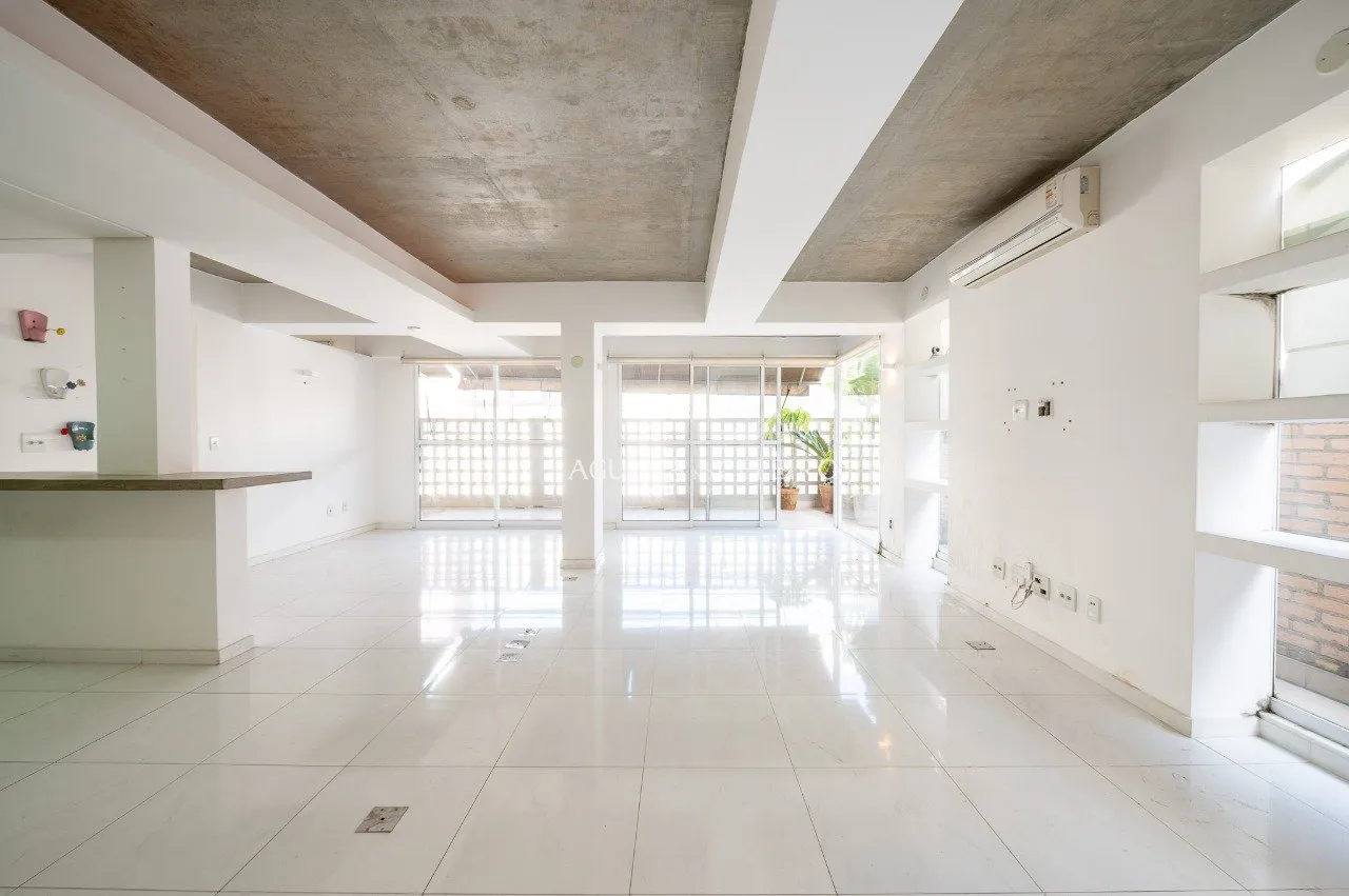 Descubra o previlégio de viver em uma cobertura no coração do Jardim América. – CO0057