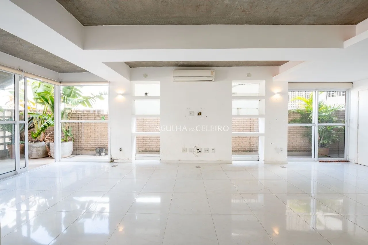 Descubra o previlégio de viver em uma cobertura no coração do Jardim América. – CO0057