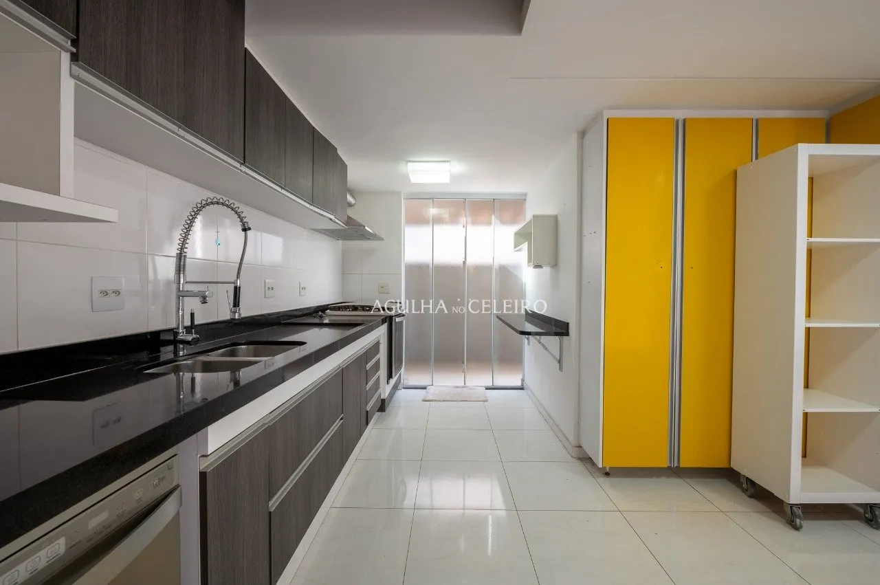 Descubra o previlégio de viver em uma cobertura no coração do Jardim América. – CO0057