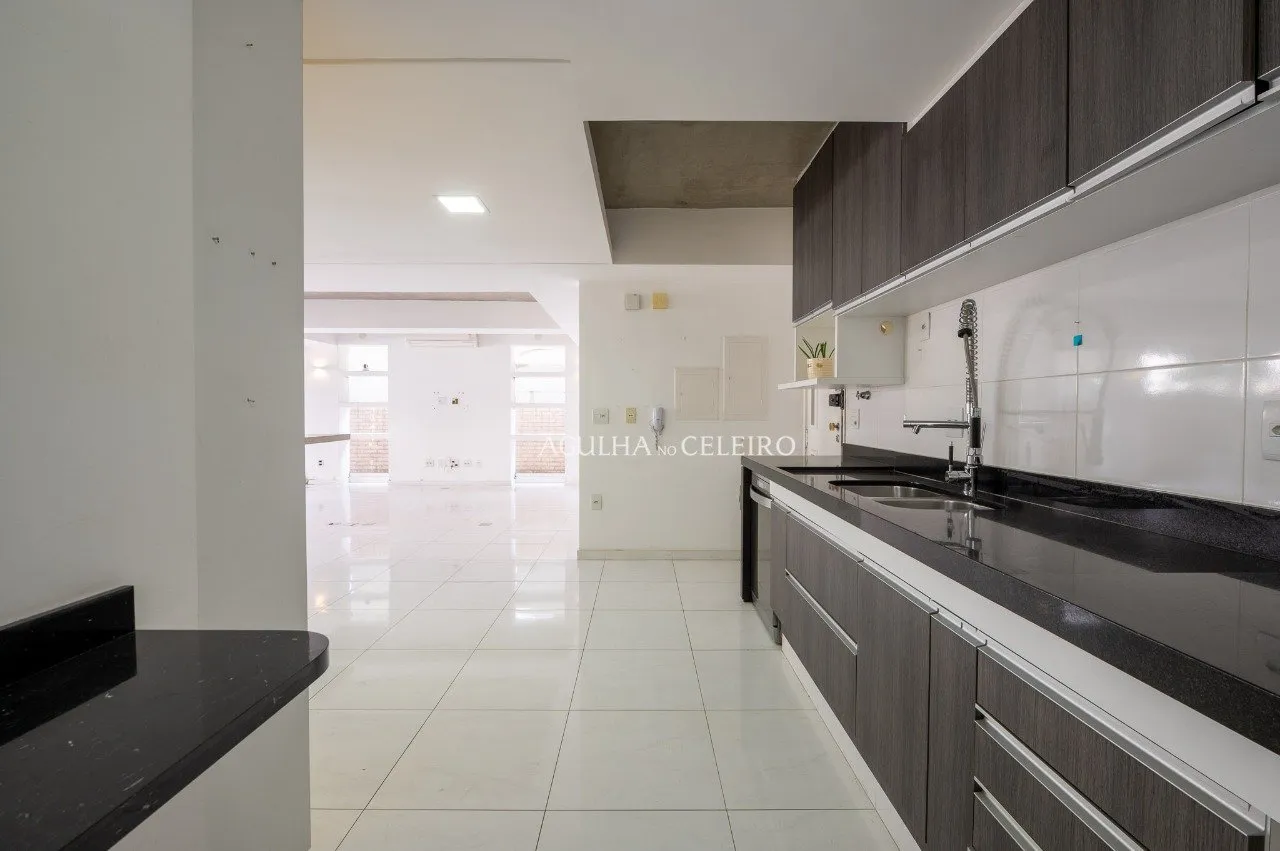 Descubra o previlégio de viver em uma cobertura no coração do Jardim América. – CO0057