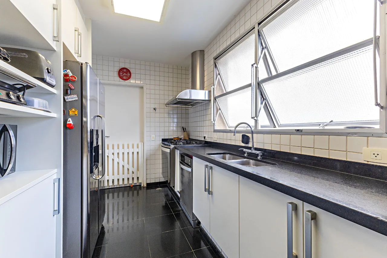 apartamento-com-planta-versatil-em-localizacao-cobicada-no-itaim-bibi-20153-9