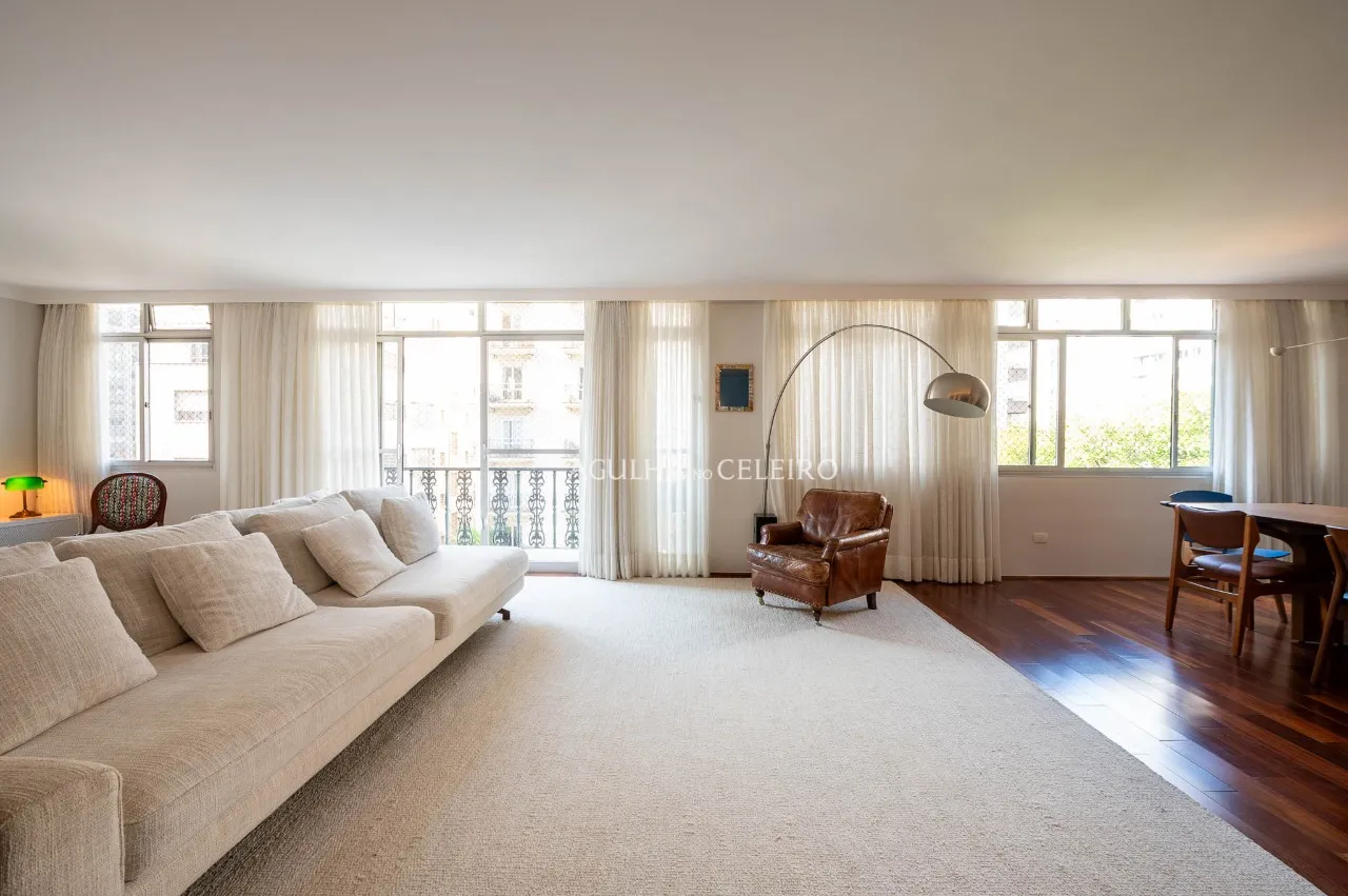 Apartamento reformado à venda na parte baixa do Jardim América – 13360