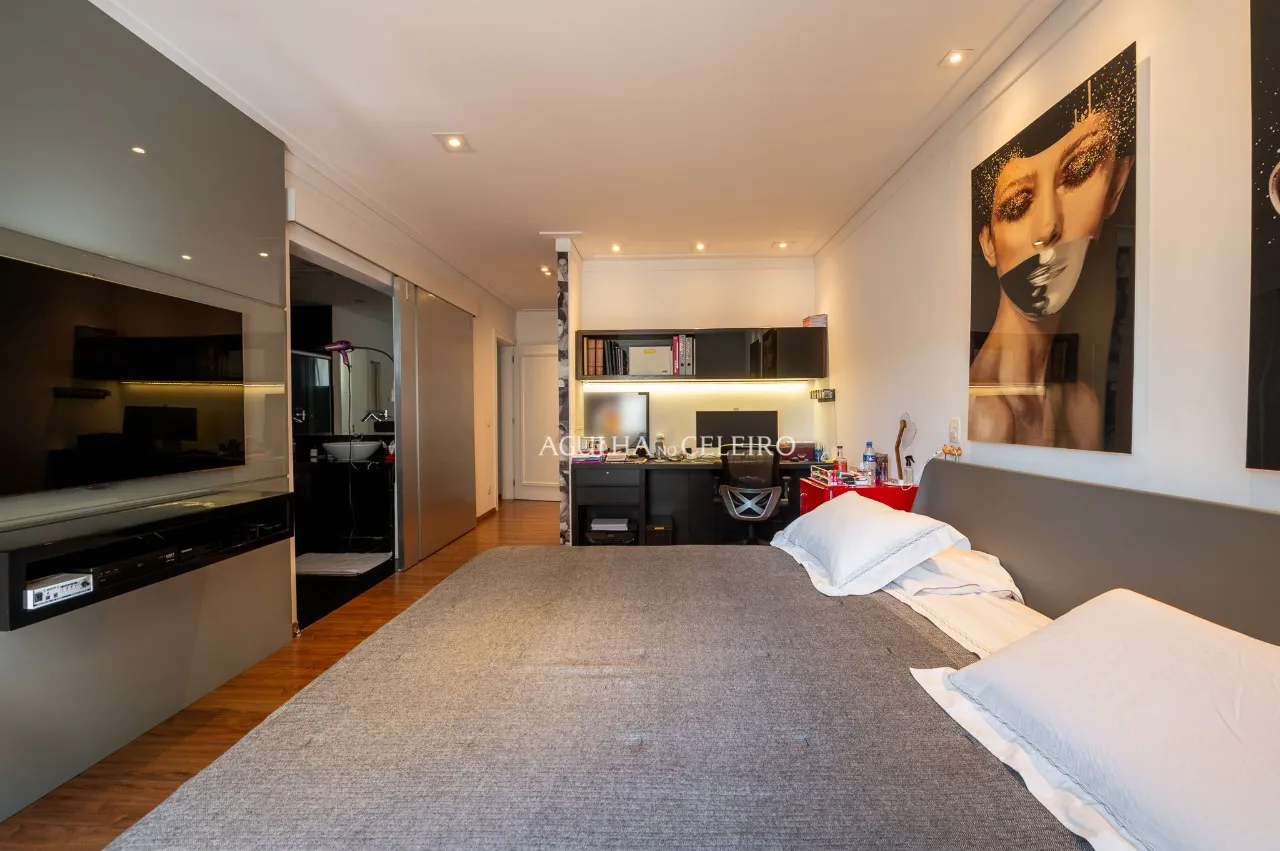 Casa com projeto acolhedor e com projeto que integra a natureza, em condomínio de Alto de Pinheiros. – 19948