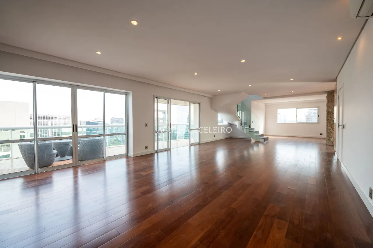 Cobertura duplex com piscina à venda no itaim Bibi. – 20049