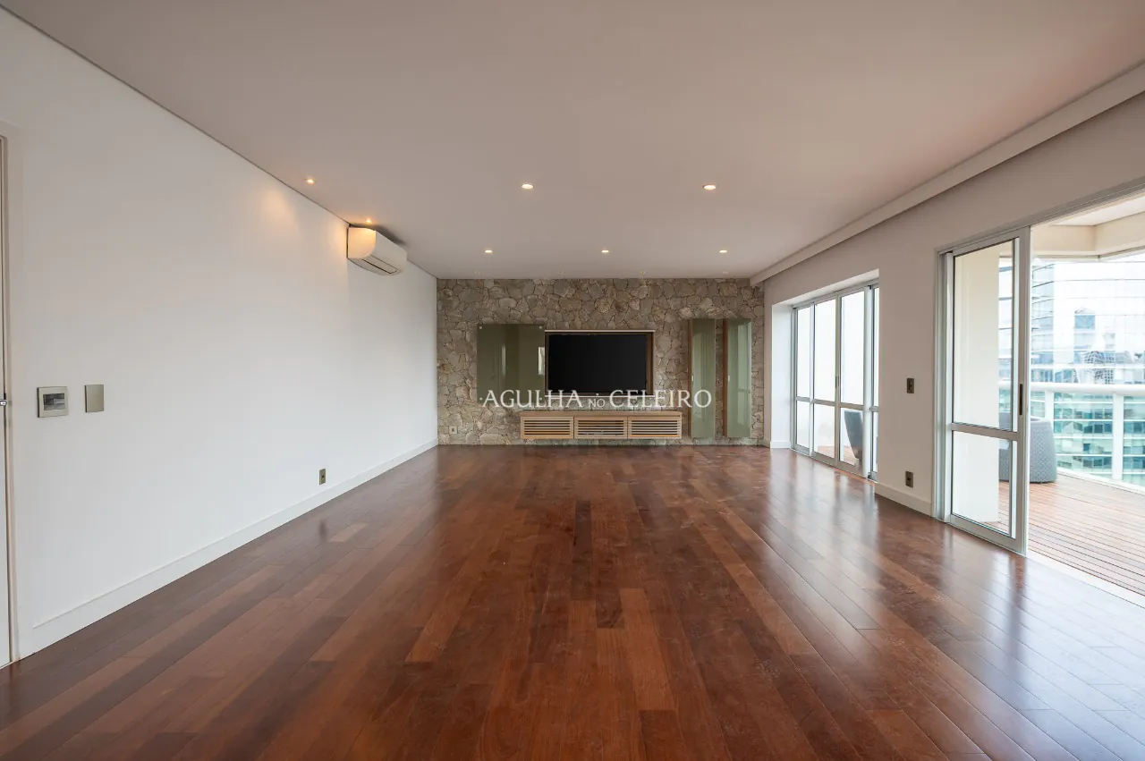 Cobertura duplex com piscina à venda no itaim Bibi. – 20049