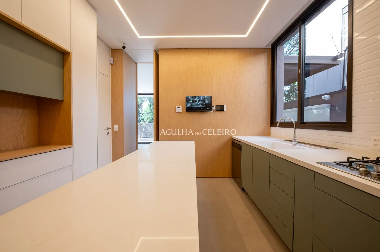 Residência sofisticada em condomínio exclusivo na Cidade Jardim. – 20088