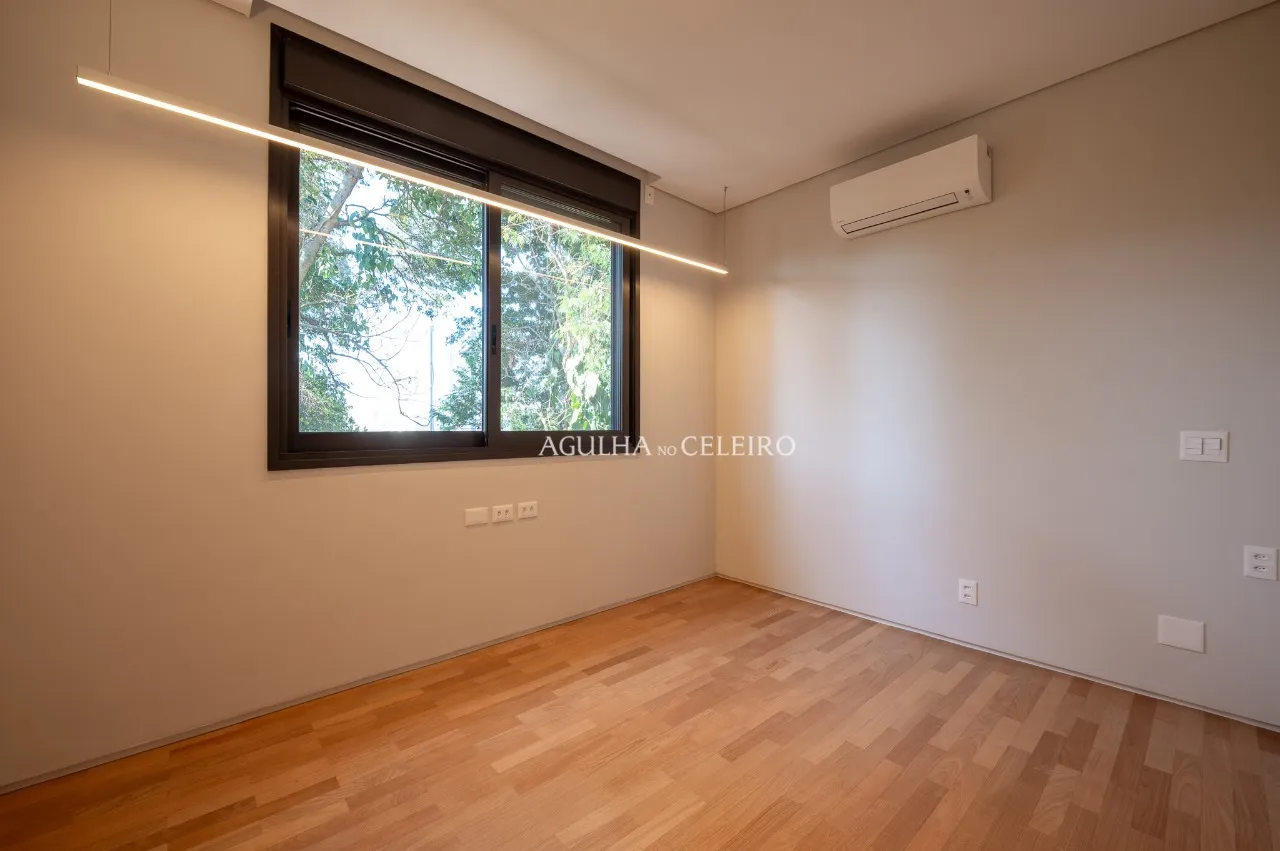 Residência sofisticada em condomínio exclusivo na Cidade Jardim. – 20088