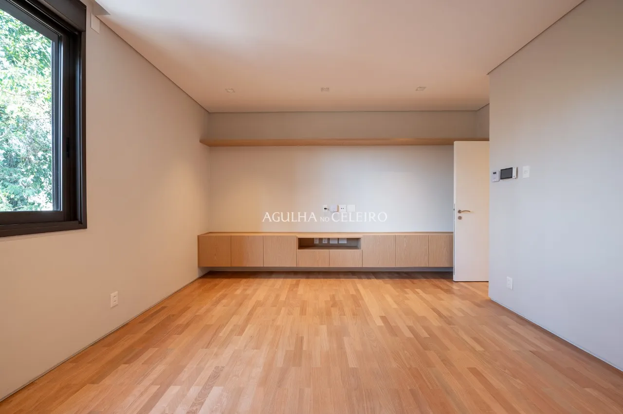 Residência sofisticada em condomínio exclusivo na Cidade Jardim. – 20088