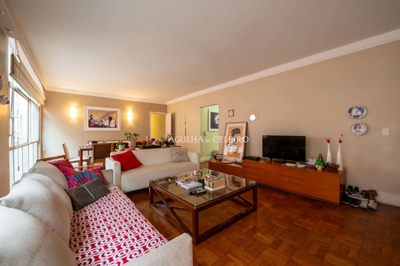 Apartamento bem localizado para personalizar à venda no Jardim América – 20115