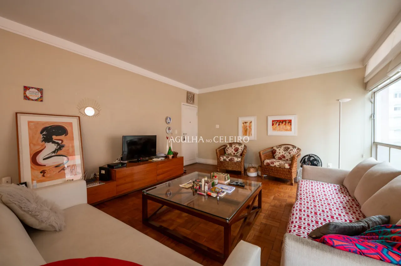 Apartamento bem localizado para personalizar à venda no Jardim América – 20115