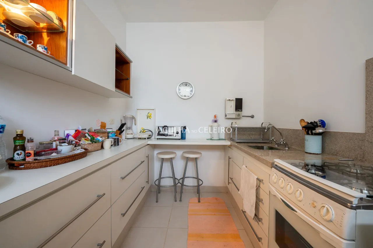 Apartamento bem localizado para personalizar à venda no Jardim América – 20115