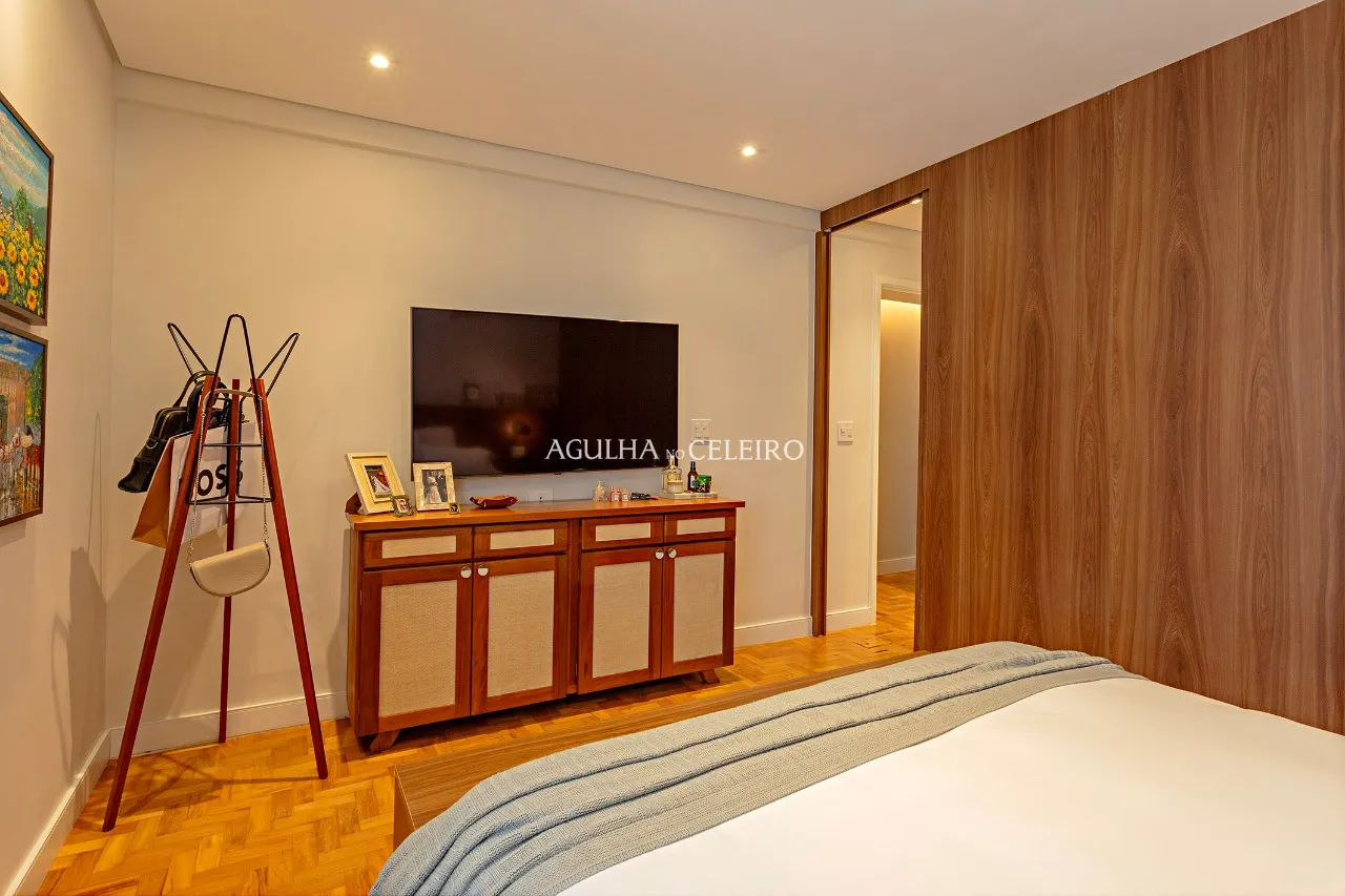 Apartamento reformado à venda no Jardim Paulista. – 20176 - _EOM1020