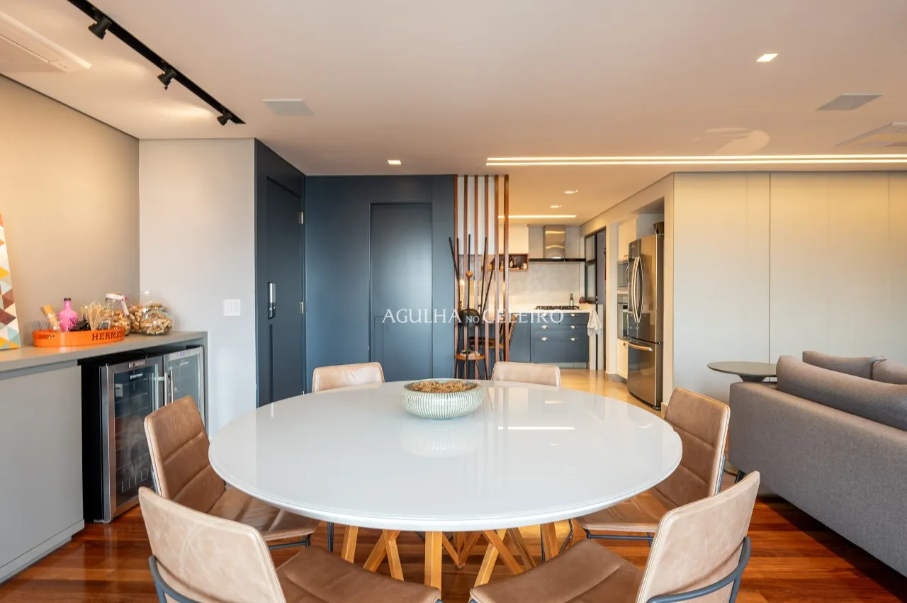 Lindo apartamento reformado e com mobília em Moema Pássaros. – 20179