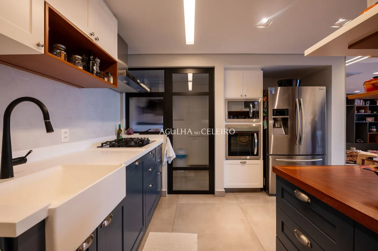 Lindo apartamento reformado e com mobília em Moema Pássaros. – 20179