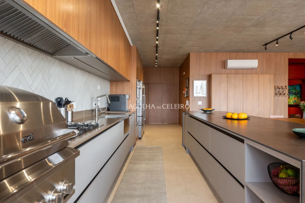 Apartamento em prédio novo todo reformado – 20180