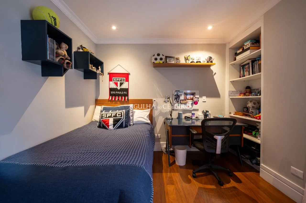 Casa em condomínio à venda no Real Parque. – 20202