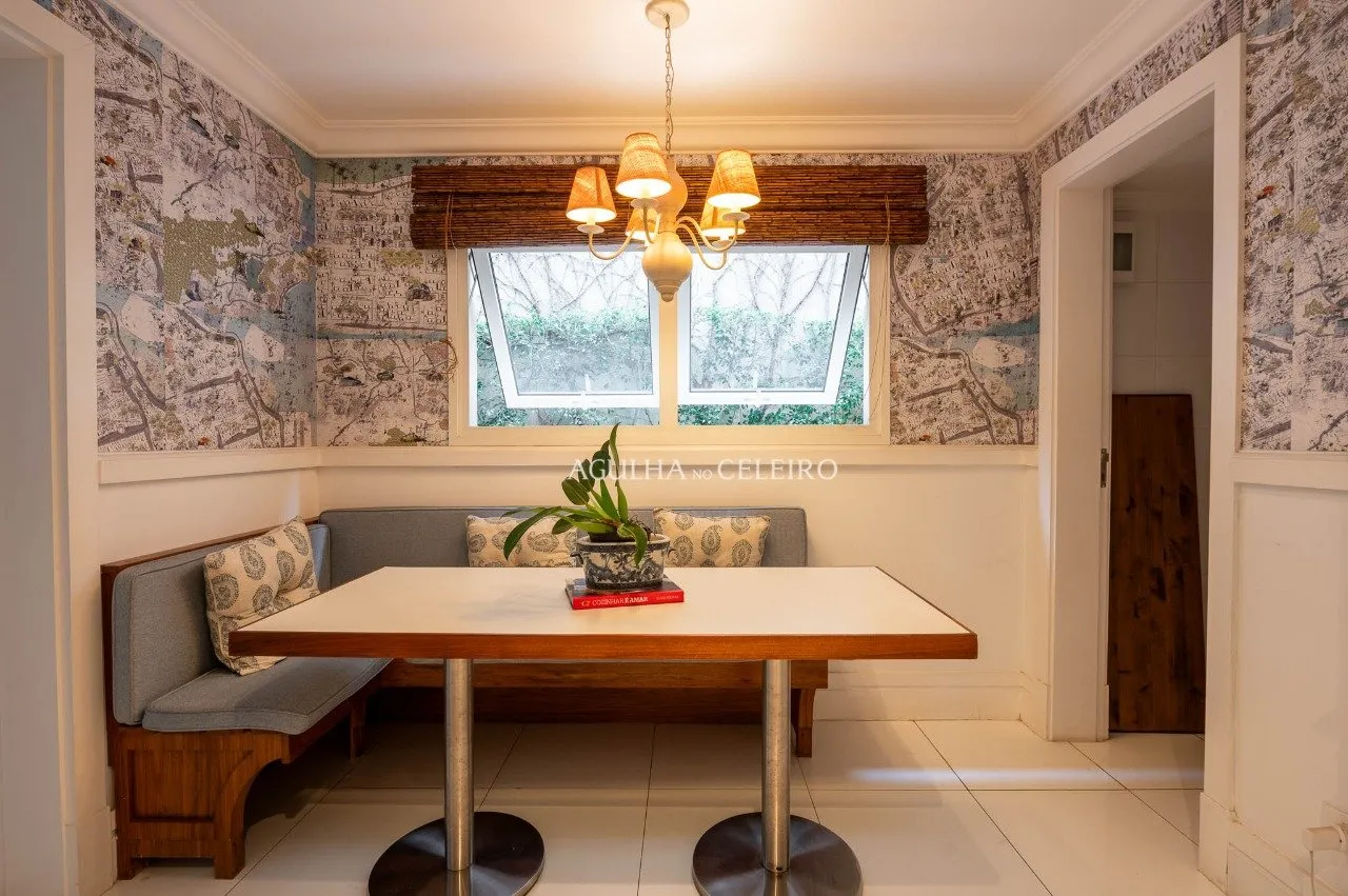 Casa em condomínio à venda no Real Parque. – 20202