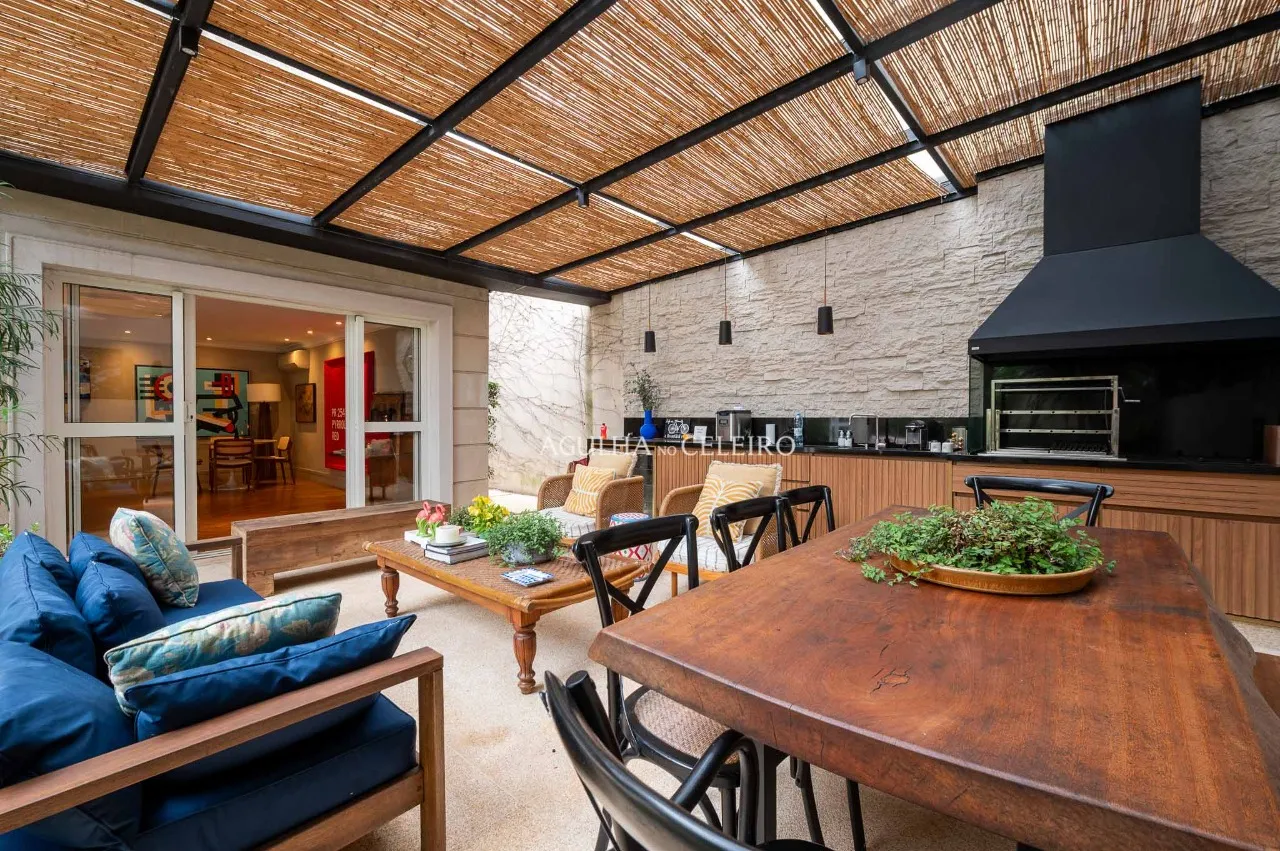 Casa em condomínio à venda no Real Parque. – 20202