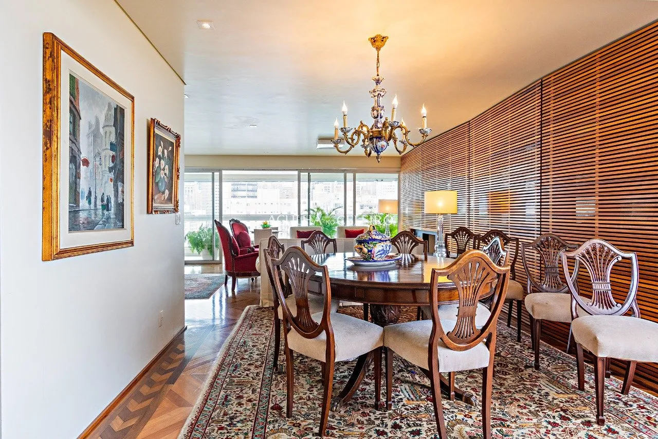 Apartamento com sacada ampla à venda no Jardim Paulista. – 20253 - _MGL3032