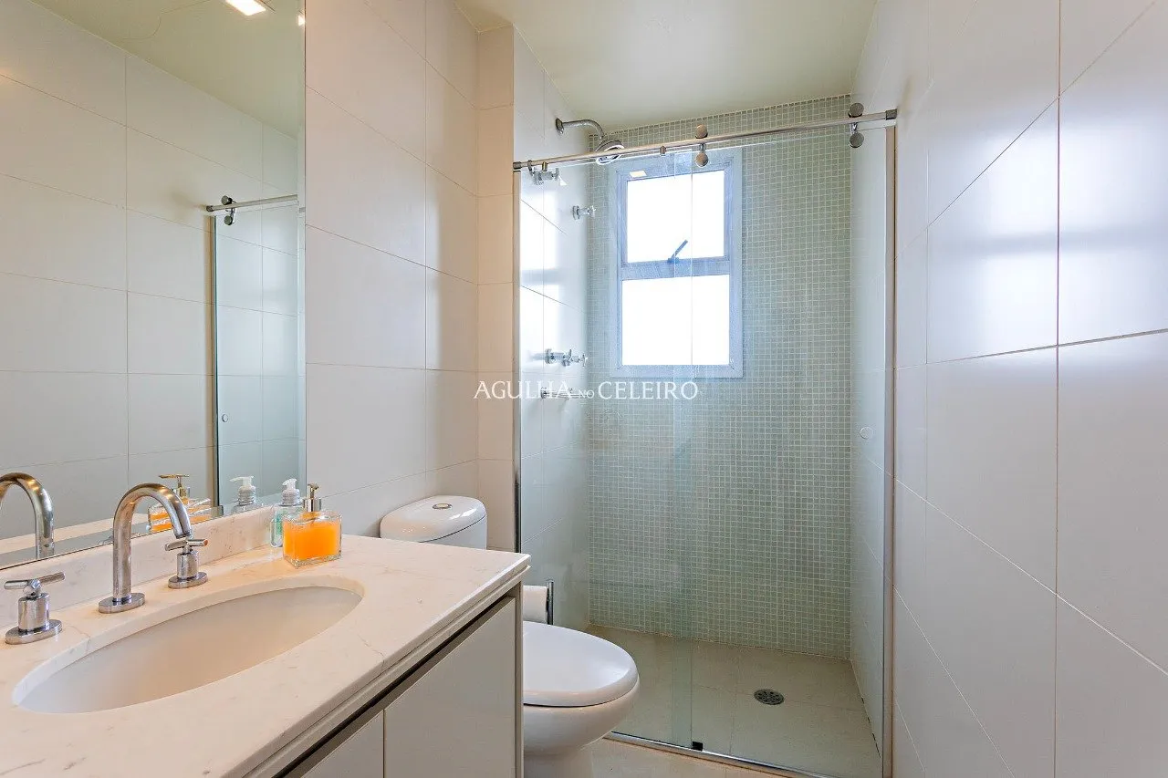 Apartamento com sacada ampla à venda no Jardim Paulista. – 20253 - _MGL3051