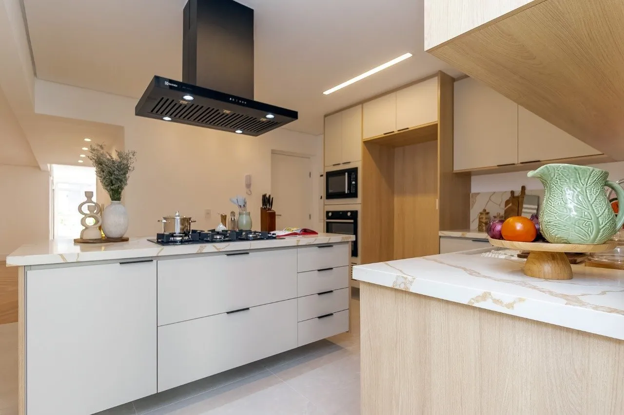 Lindenberg totalmente reformado à venda no Jardim América – 20487