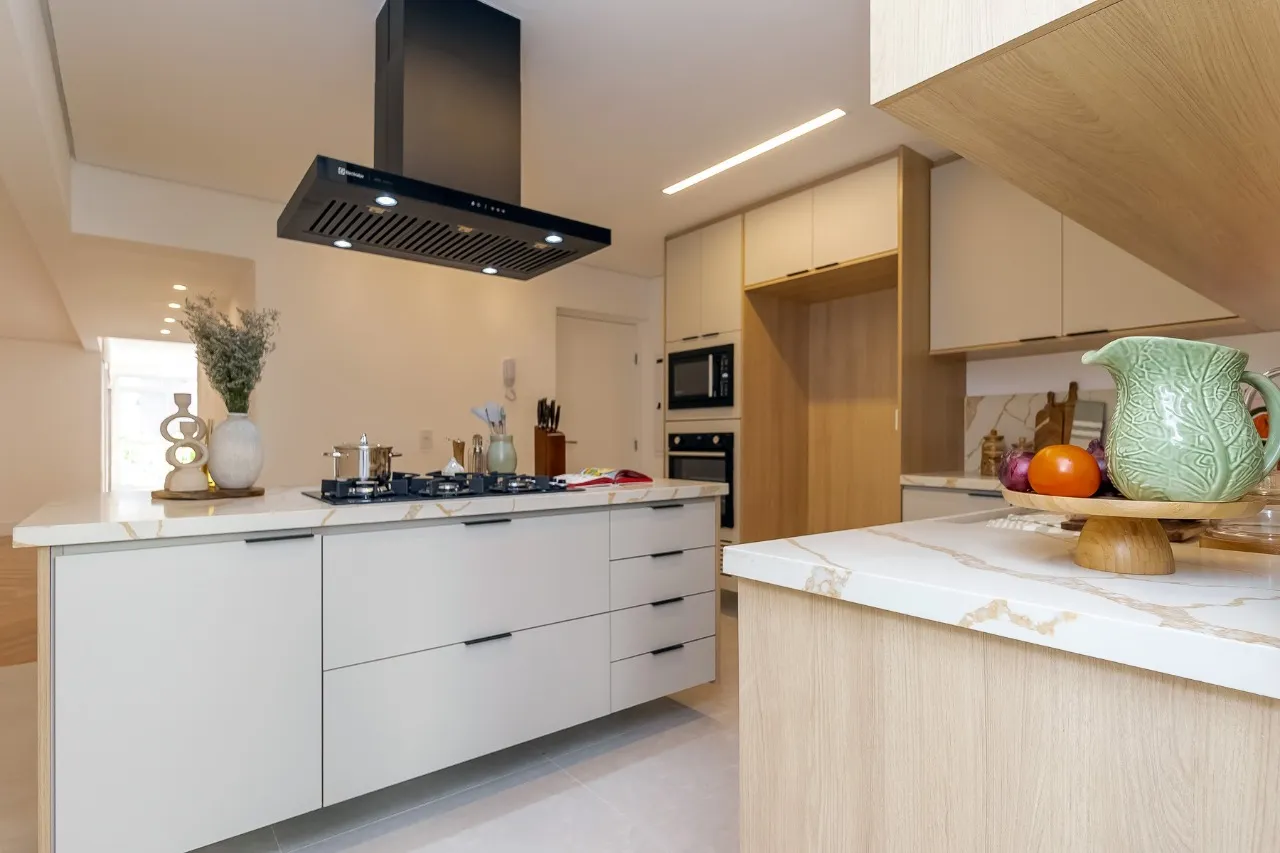 Lindenberg totalmente reformado à venda no Jardim América – 20487