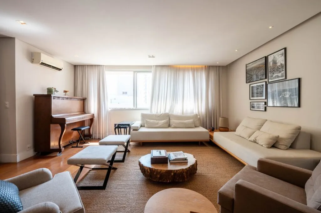 Apartamento Reformado no Miolo do Itaim Bibi para locação. – AP3897